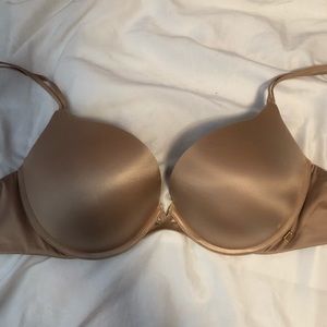VICTORIA’S SECRET Shiny Nude Push-Up Bra (Gold)